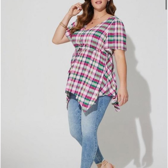 Torrid Rayon Slub Sharkbite Babydoll Flutter Sleeve Top - Picture 1 of 11